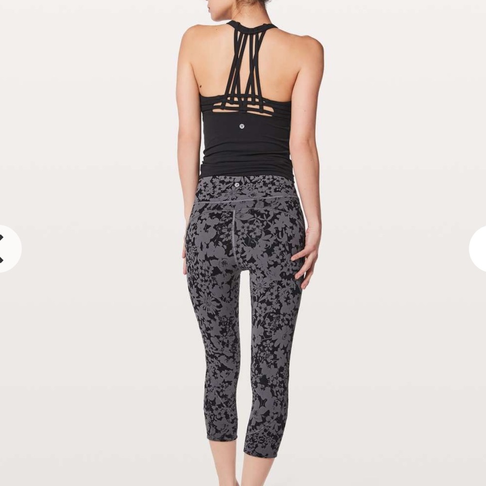 Lululemon In Movement Crops - Picture 3 of 11